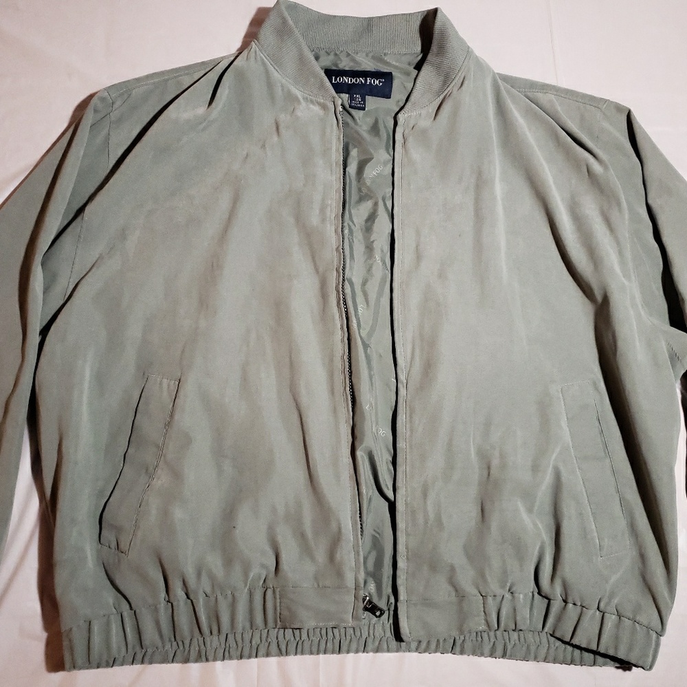 Mens gray London Fog jacket. 2XL, like new